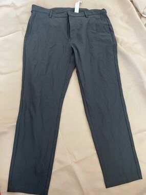 Fabletics Men's Black Dress Pants - Slim Straight